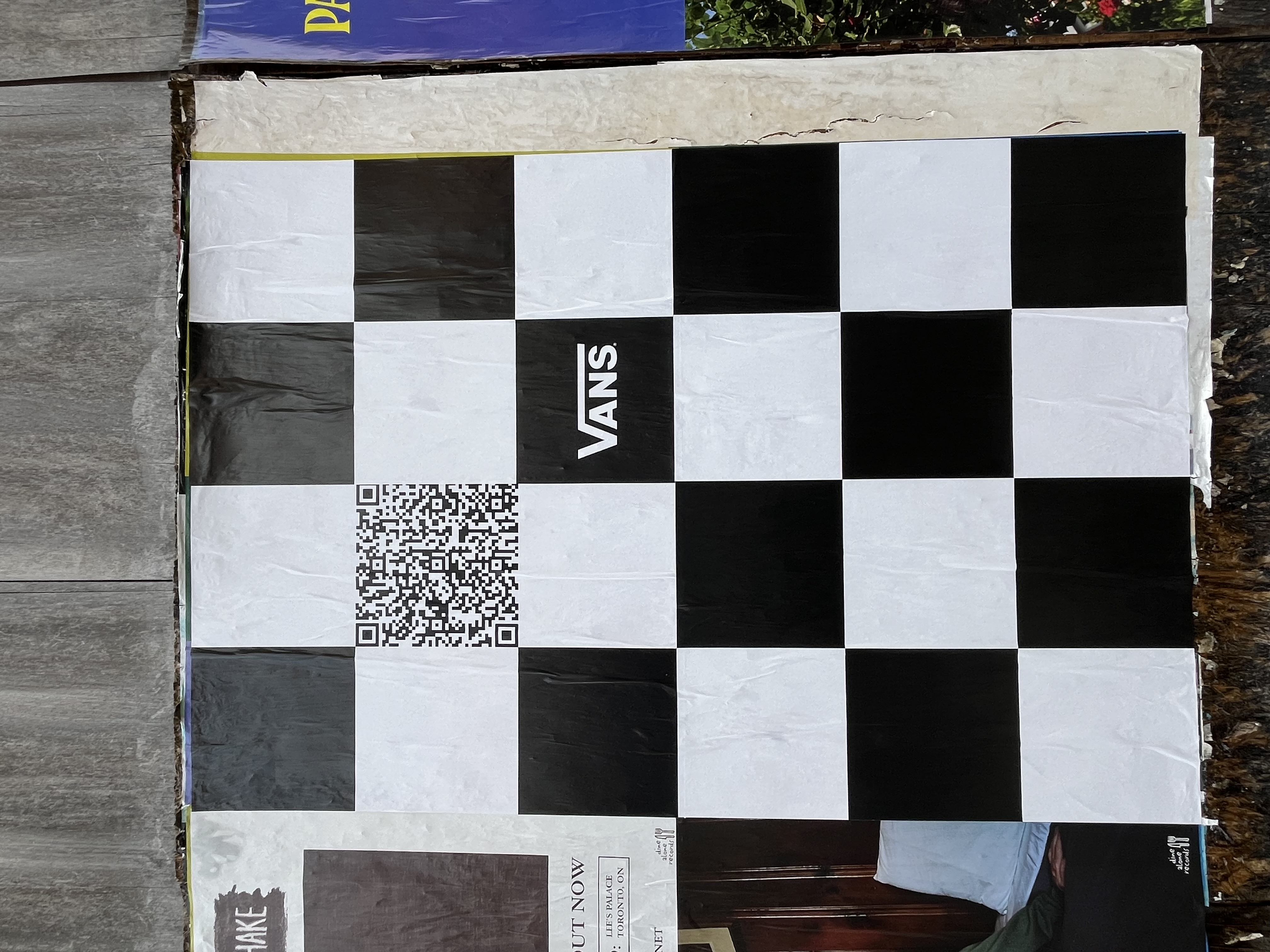 Poster 32